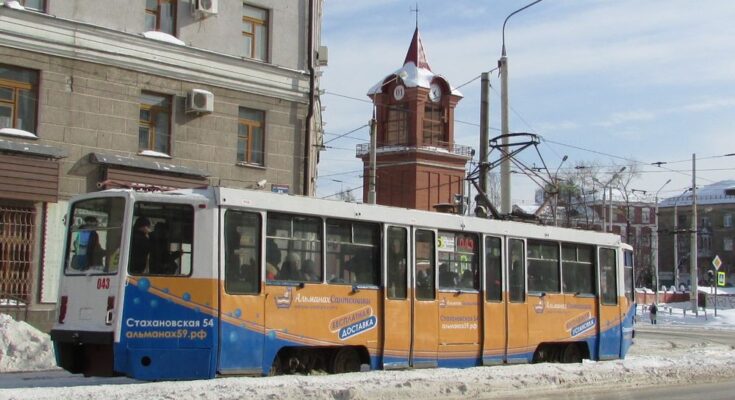 Реклама на трамвае Альманах сантехники г. Пермь