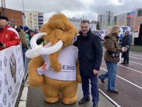 Забег в ростовых костюмах в Перми