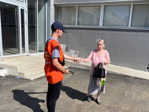 Раздаем листовки от магазинов Галамарт в Перми