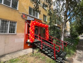 Оформили Пивзавод 59 гирляндами из воздушных шаров