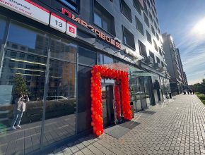 Оформили магазин Пивзавод воздушными шарами в Перми