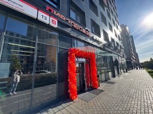 Оформили магазин Пивзавод воздушными шарами в Перми