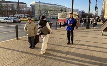 Раздача листовок Фармаимпекс