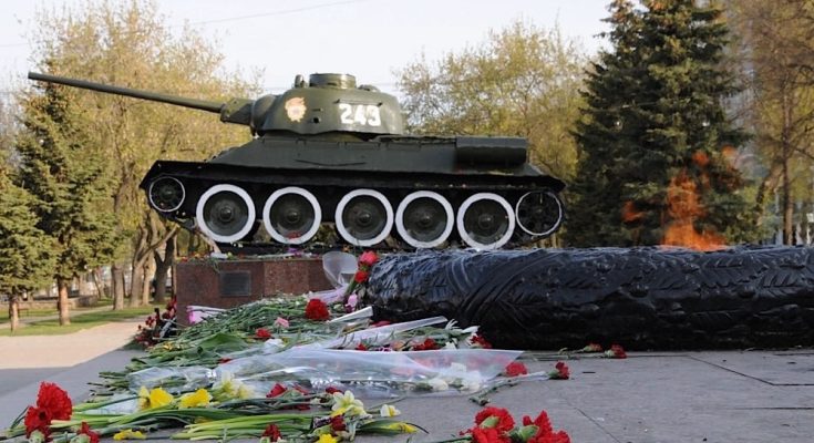 Мемориальный комплекс с Вечным огнем в Перми